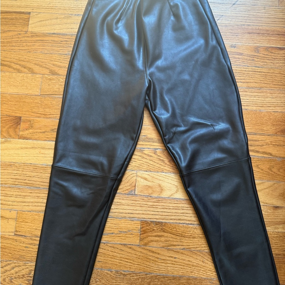 Abercrombie & Fitch Faux Leather Leggings in Black